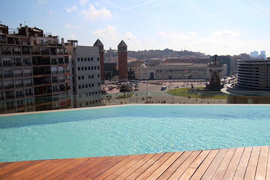 Bhotel_hotel_design_barcelone_piscine_toit_pascher_selection_splendia