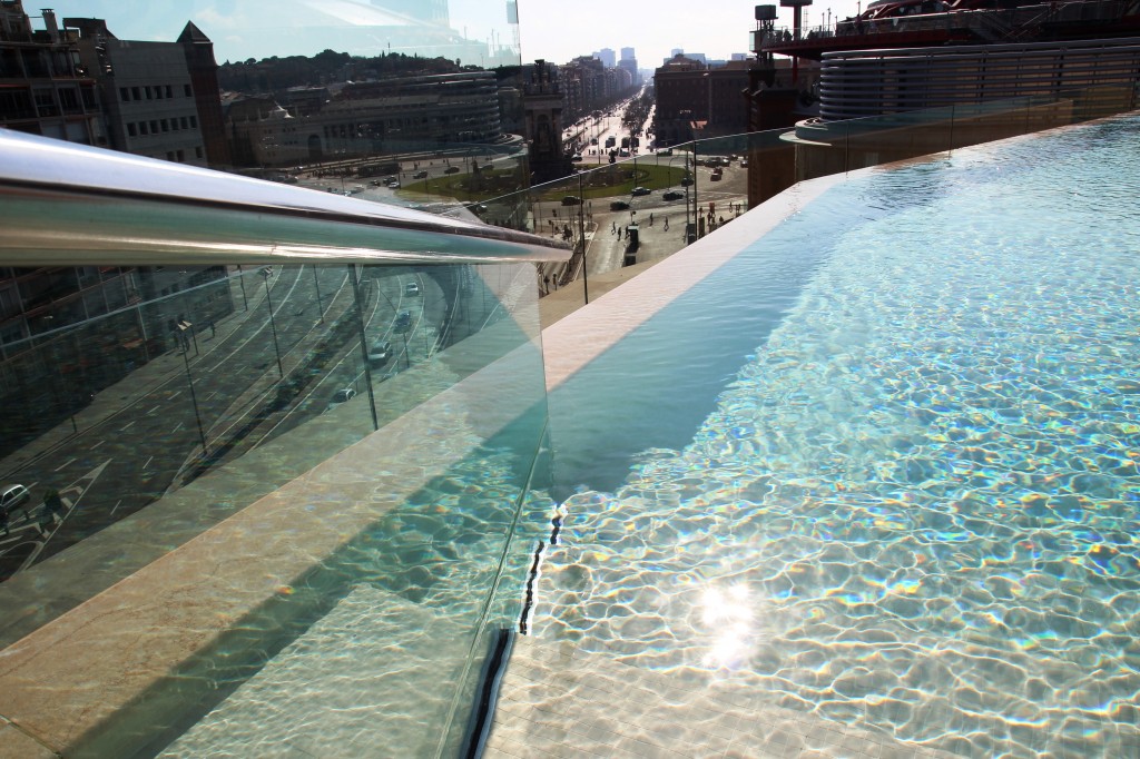 Bhotel_hotel_design_barcelone_piscine_toit_pascher_selection_splendia