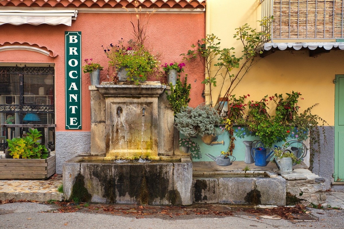 lecreusois-fountain-9967045_1920